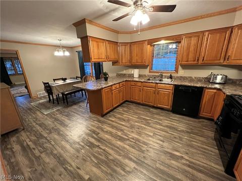 1012 E Front St, Dover, OH 44622 photo 7