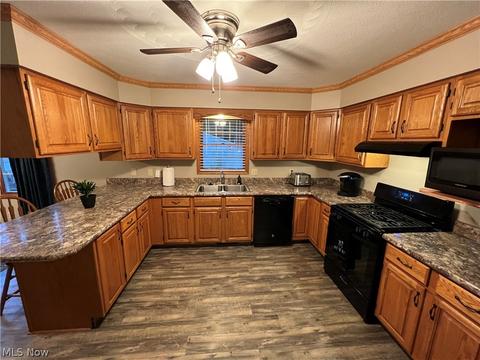 1012 E Front St, Dover, OH 44622 photo 8