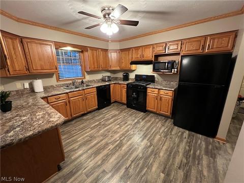 1012 E Front St, Dover, OH 44622 photo 6