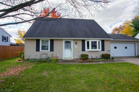 149 Idaho Dr, Elyria, OH 44035 photo 2