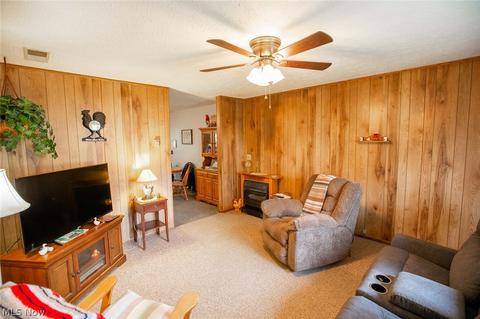 149 Idaho Dr, Elyria, OH 44035 photo 7