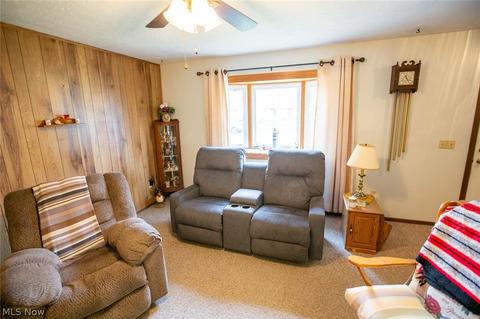 149 Idaho Dr, Elyria, OH 44035 photo 9