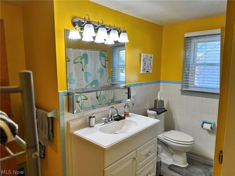 19 W Lowell Ave, Akron, OH 44310 photo 4