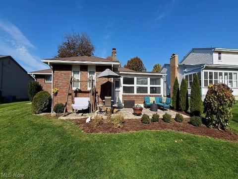 623 Oakridge Dr, Boardman, OH 44512 photo 2