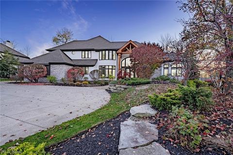 323 Glengarry Dr, Aurora, OH 44202 photo 1