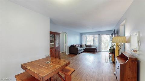 654 Ecton Rd, Akron, OH 44303 photo 6