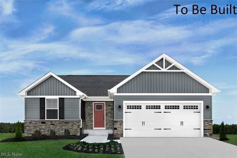 170 Eagle Cir, Amherst, OH 44001 photo 1