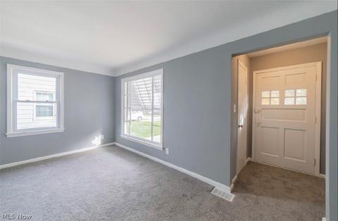 412 E 274th St, Euclid, OH 44132 photo 11