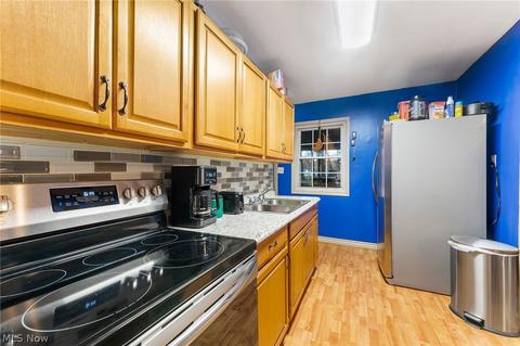 396 E Oregon Ave, Sebring, OH 44672 photo 9