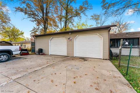 396 E Oregon Ave, Sebring, OH 44672 photo 2