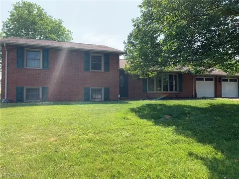 13648 Ingles Dr, East Liverpool, OH 43920