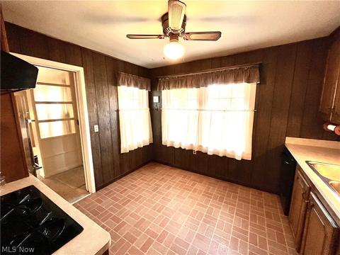 237 Franklin Dr, Berea, OH 44017 photo 11