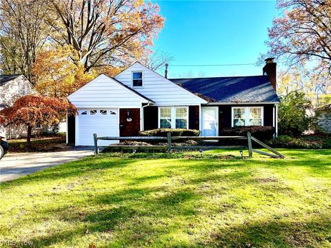 237 Franklin Dr, Berea, OH 44017 photo 1