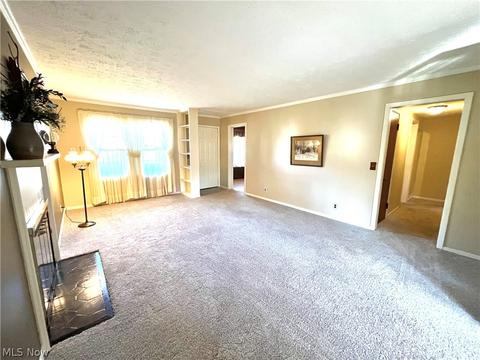 237 Franklin Dr, Berea, OH 44017 photo 5