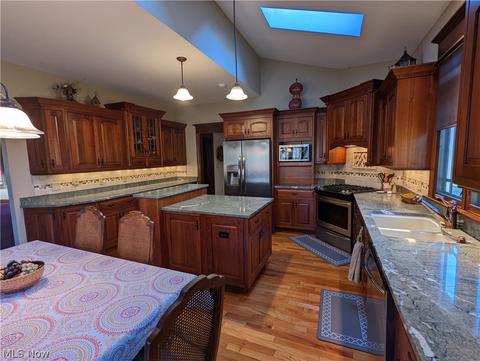 2571 State St NE, Canton, OH 44721 photo 9