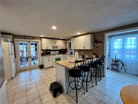 728 E Main St, Smithville, OH 44677 photo 8