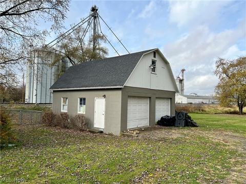 728 E Main St, Smithville, OH 44677 photo 6