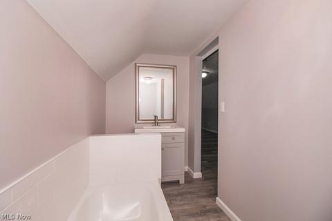 2433 E 32nd St, Lorain, OH 44055 photo 26