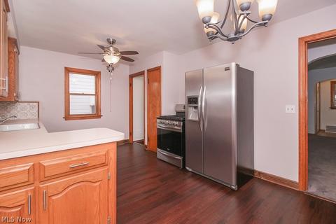 2433 E 32nd St, Lorain, OH 44055 photo 10