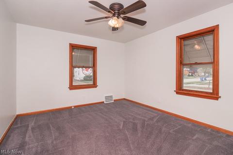 2433 E 32nd St, Lorain, OH 44055 photo 17