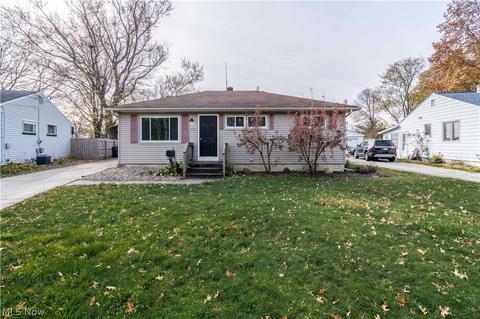633 Lucille Dr, Elyria, OH 44035 photo 2
