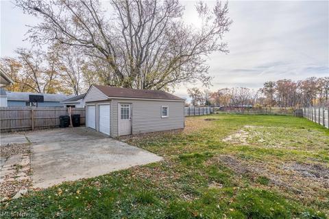 633 Lucille Dr, Elyria, OH 44035 photo 31