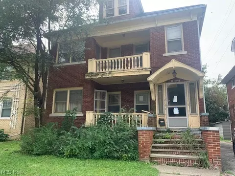 1856 Lee Rd, Cleveland Heights, OH 44118