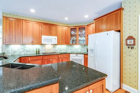 370 Duneden Dr, Aurora, OH 44202 photo 14