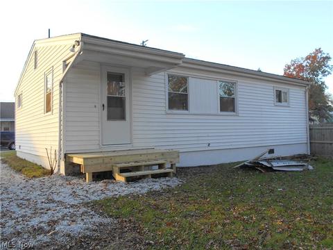 5306 Reed Ave, Ashtabula, OH 44004 photo 4