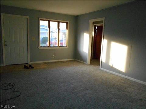 5306 Reed Ave, Ashtabula, OH 44004 photo 9