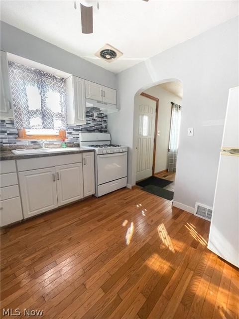 170 Dilworth St, Elyria, OH 44035 photo 7