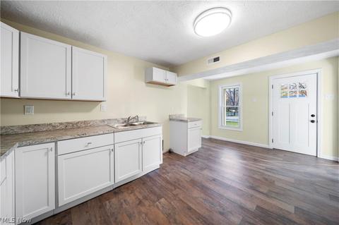 4432 Maple St, Perry, OH 44081 photo 4
