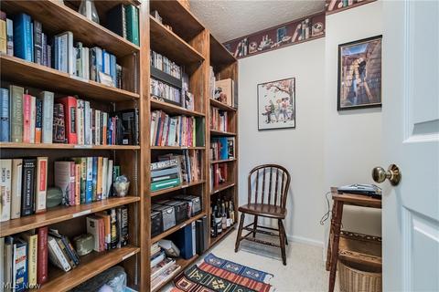 2877 Charing Cross Rd NW, Canton, OH 44708 photo 3
