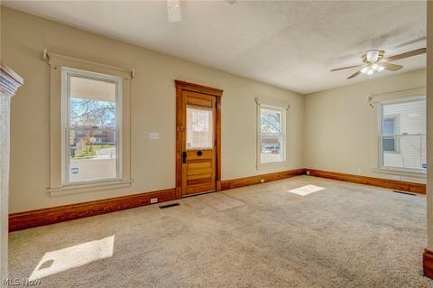 313 12th St, Elyria, OH 44035 photo 6