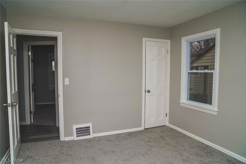 315 E 264th St, Euclid, OH 44132 photo 11