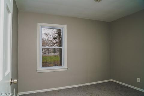 315 E 264th St, Euclid, OH 44132 photo 9