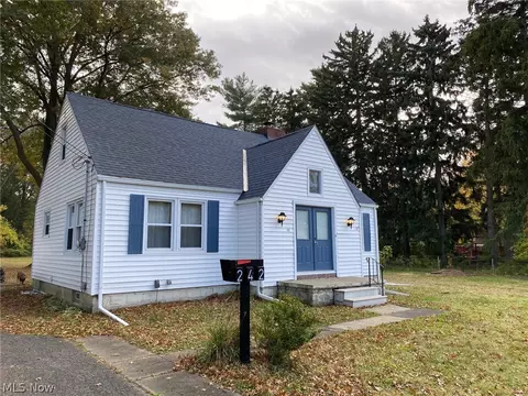 242 16th St, Elyria, OH 44035 photo 1