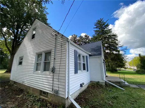 242 16th St, Elyria, OH 44035 photo 26