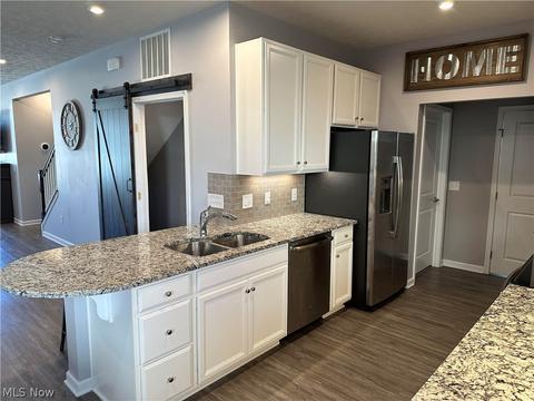 804 Walcutt Ct, Lagrange, OH 44050 photo 9