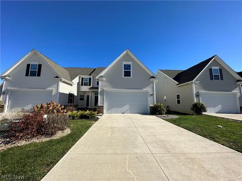 804 Walcutt Ct, Lagrange, OH 44050 photo 2