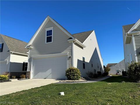 804 Walcutt Ct, Lagrange, OH 44050 photo 3