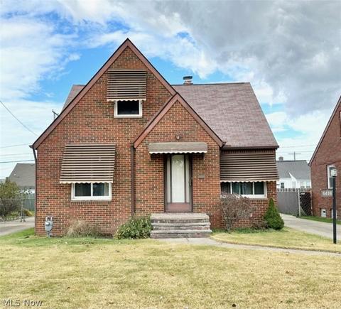 6406 Ackley Rd, Parma, OH 44129 photo 1