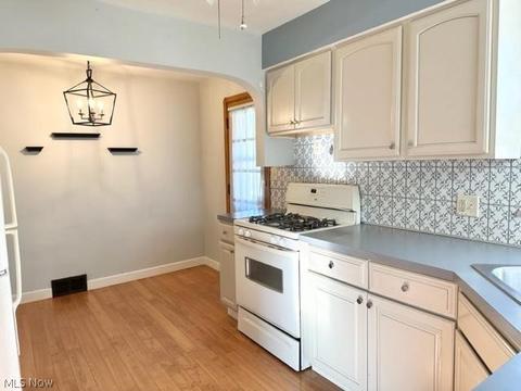 6406 Ackley Rd, Parma, OH 44129 photo 4