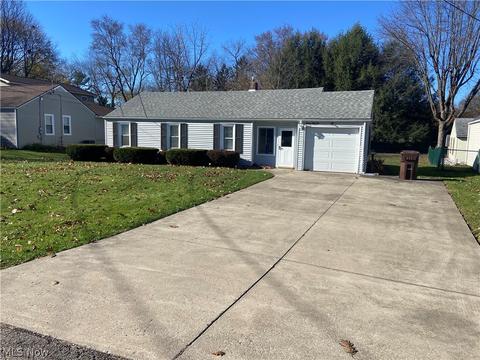1655 Manor Ave NW, Canton, OH 44708 photo 3