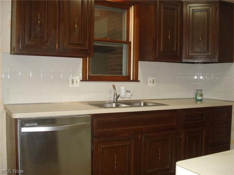 155 E 267th St, Euclid, OH 44132 photo 7