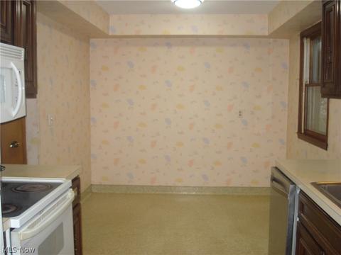155 E 267th St, Euclid, OH 44132 photo 8