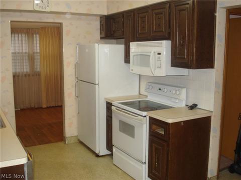 155 E 267th St, Euclid, OH 44132 photo 6