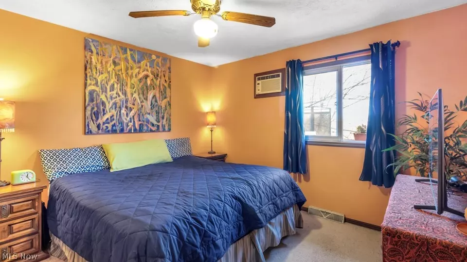  39 Iroquois Trl, Malvern, OH 44644 photo 11