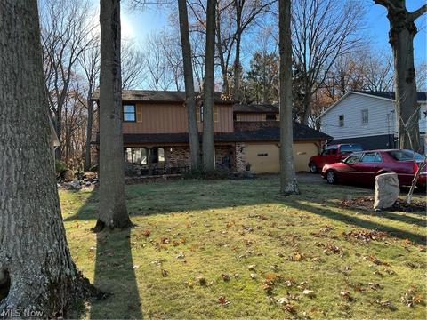 511 Whitman Blvd, Elyria, OH 44035 photo 2