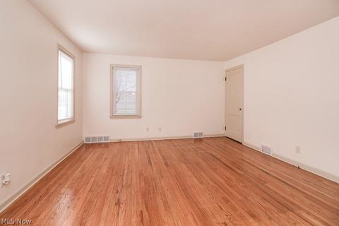143 School St, Elyria, OH 44035 photo 9